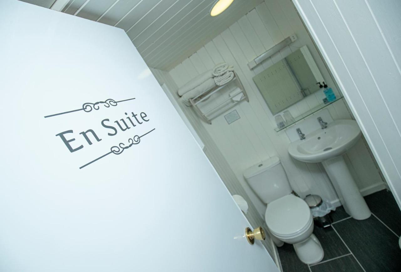 Le Maitre Hotel Southport Bagian luar foto